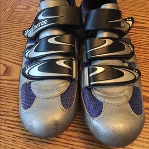 Clip in road bike shoes size 9 men’s